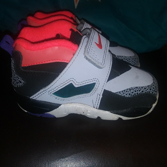 Shoes - Picture 3 of 6